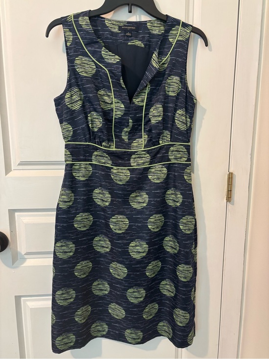 Banana Republic Dresses & Skirts - Banana Republic Navy with Lime Polka Dot Sleeveless Sheath Dress